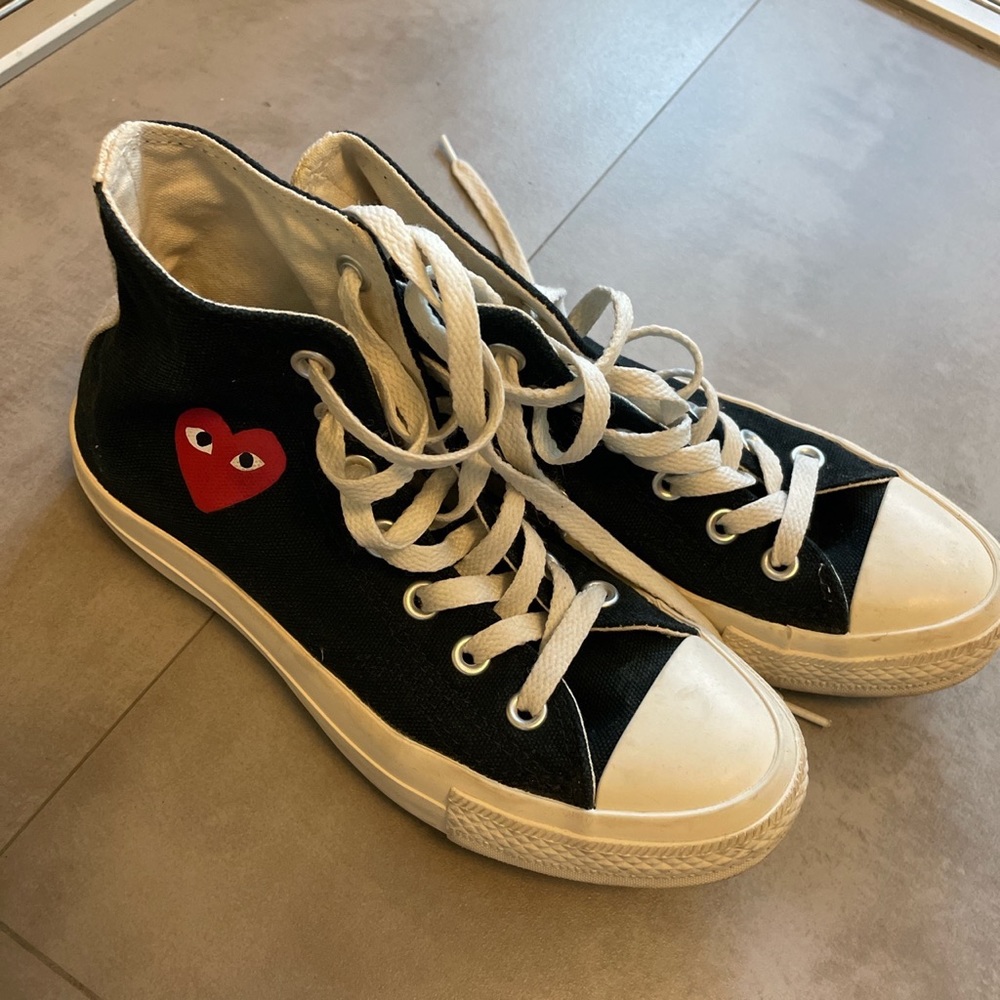 Comme de garçons converse